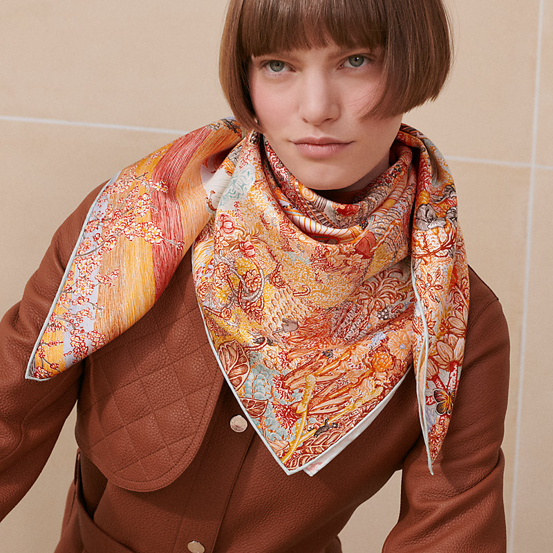 Carré 90 Les Folies du Faubourg - Orange | Hermès Canada